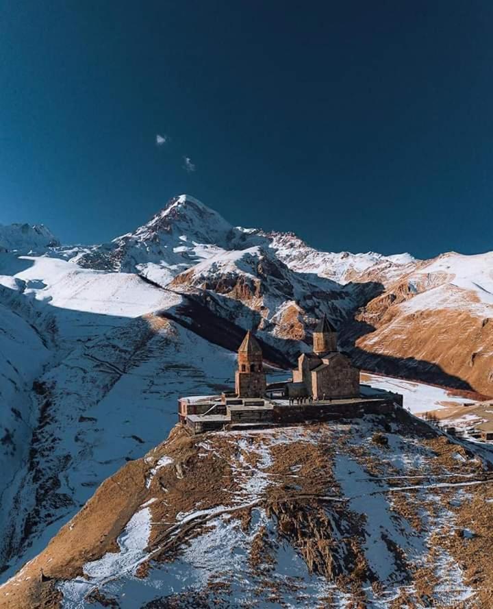 Hotel Kazbegi 1 エクステリア 写真